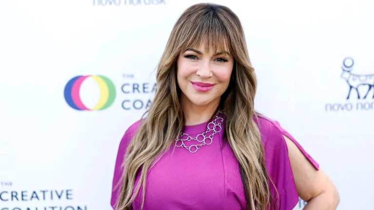 What Is Alyssa Milano Net Worth? Her Earning Sources 2024