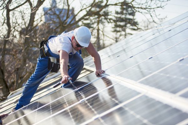 5 Signs Your Solar Panels Need Maintenance