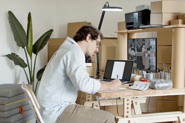 Building a Resilient E-commerce Business