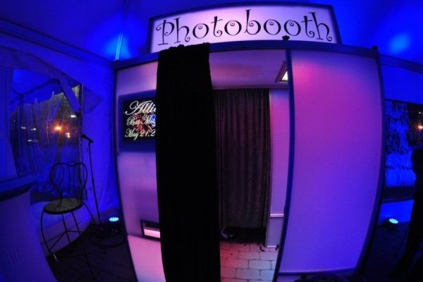 How To Grow Your Photo Booth Dubai Business