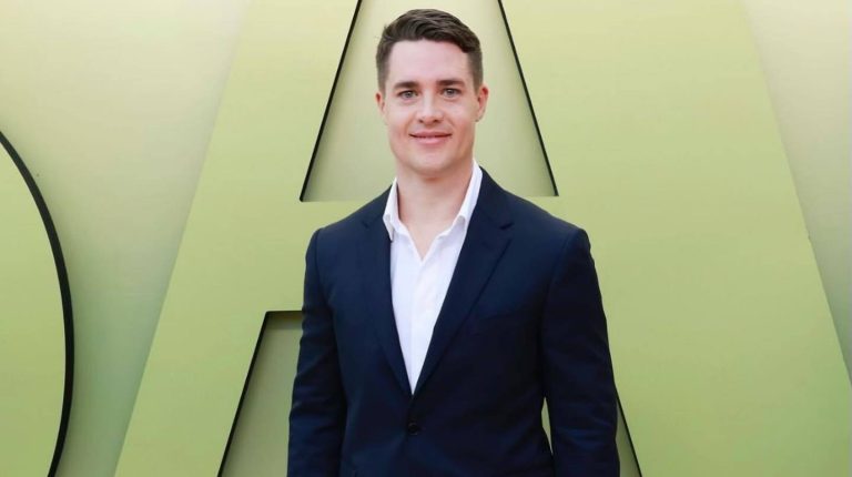 Alexander Dreymon Net Worth: The Fortune Behind the Actor